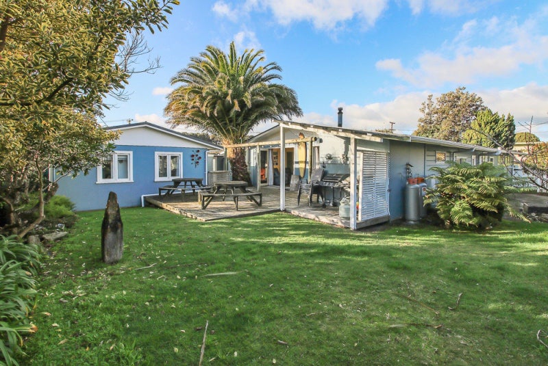 2 Hennessey Street West, Foxton Beach, Foxton - Carousel 2