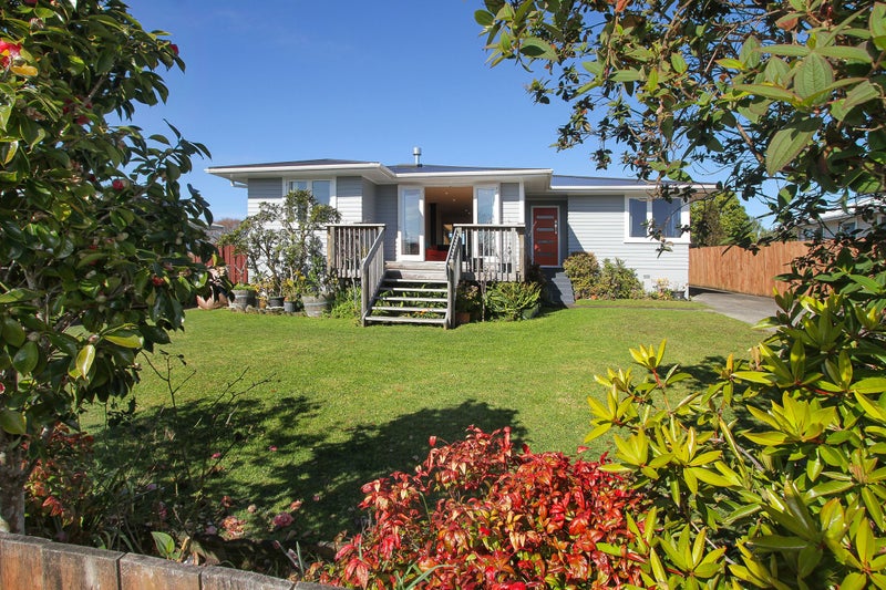 Property Valuation for 20 Melba Street, Beach Haven, Auckland Trade