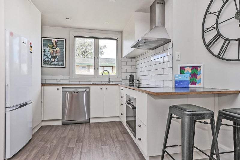 112B Mayfair Avenue, Mayfair, Hastings - Carousel 2