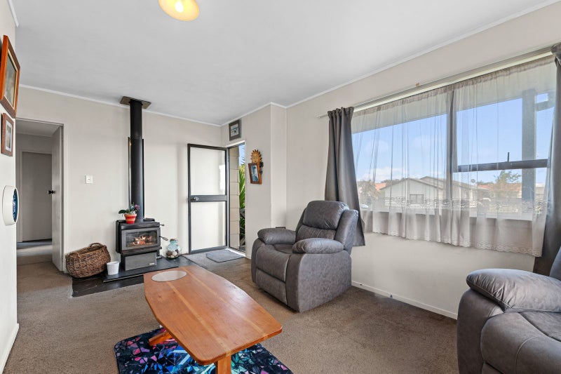 76A Pohutukawa Drive, Owhata, Rotorua - Carousel 2