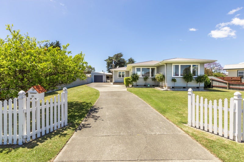 21 Bill Hercock Street, Pirimai, Napier - Carousel 1