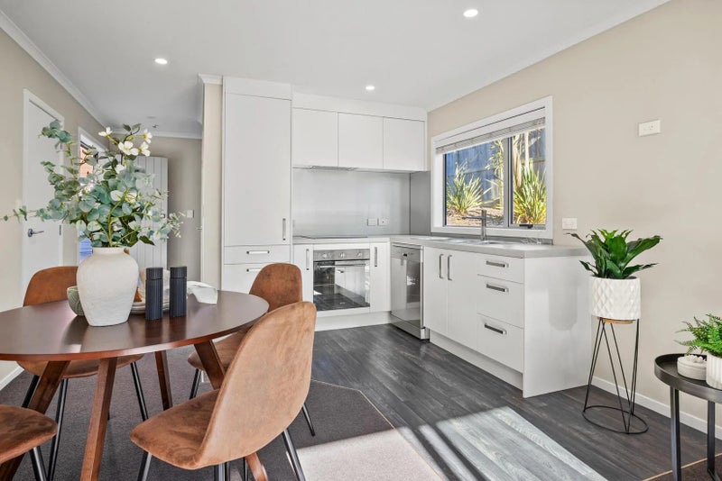 6/16 Hammond Street, Hamilton Central, Hamilton - Carousel 1