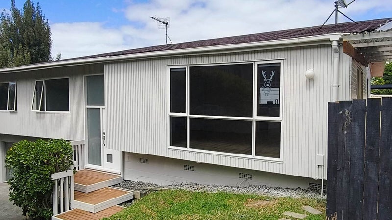 71 Ravenwood Drive, Forrest Hill, Auckland - Carousel 1