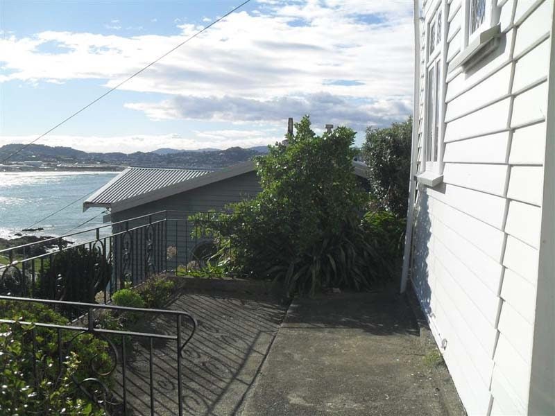9 Hungerford Road, Lyall Bay, Wellington - Carousel 11