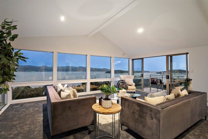 127 Homebush Road, Khandallah, Wellington - Carousel 1