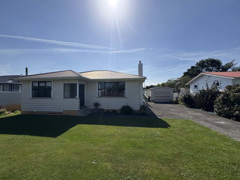 44 Puriri Street, Hawera - Carousel 1