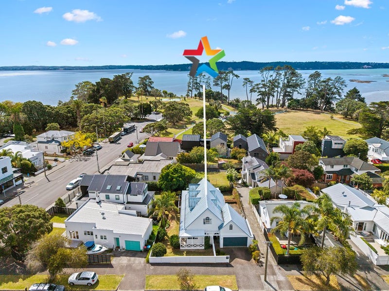 6 Boscawen Street, Point Chevalier, Auckland - Carousel 1