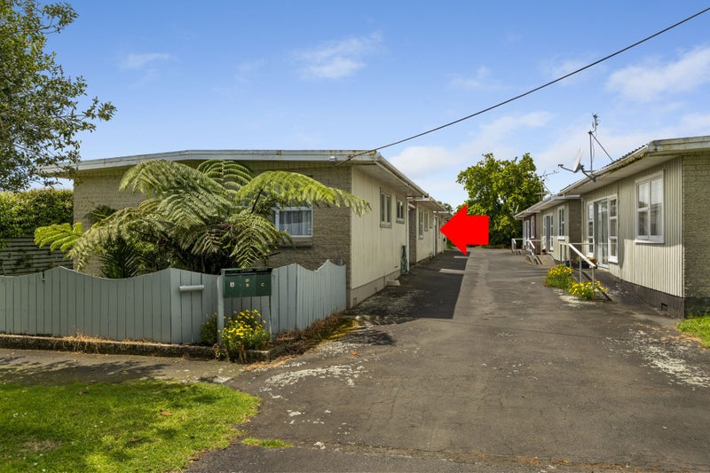 2/31B Ballance Street, Lower Vogeltown, New Plymouth - Carousel 15
