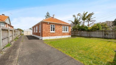 62 Parkinson Avenue, Wesley, Auckland - Carousel 1
