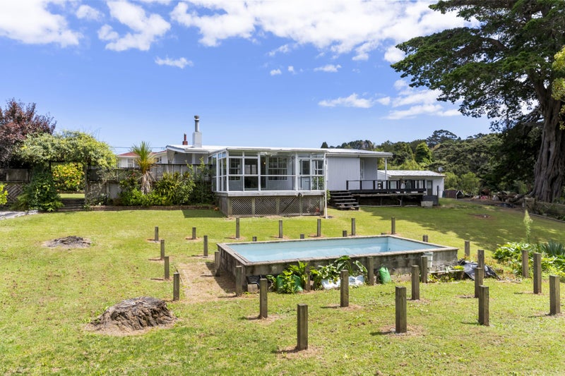 15 Bethells Road, Waitakere, Auckland - Carousel 2