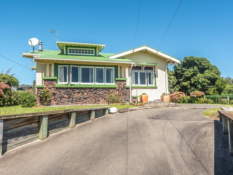 8 Nixon Street, Whanganui East, Whanganui - Carousel 2