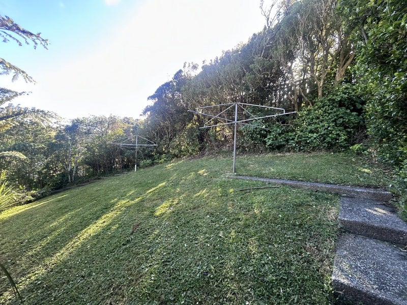 4A Chaucer Way, Karori, Wellington - Carousel 11