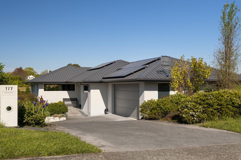 177 Penetaka Heights, Pyes Pa, Tauranga - Carousel 1
