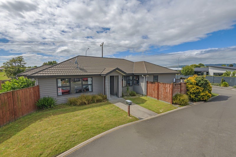2 Angelina Way, Kelvin Grove, Palmerston North - Carousel 2