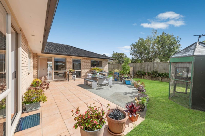 27 Toomer Place, Beachlands, Auckland - Carousel 2