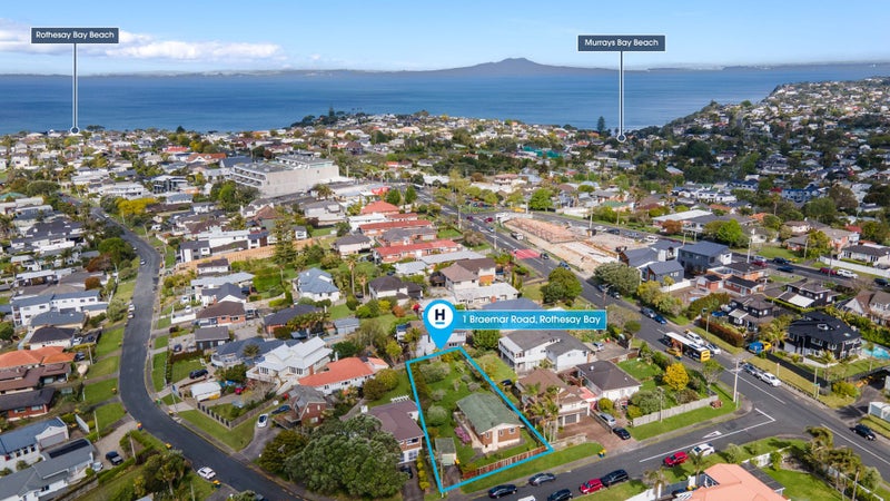 1 Braemar Road, Rothesay Bay, Auckland - Carousel 2