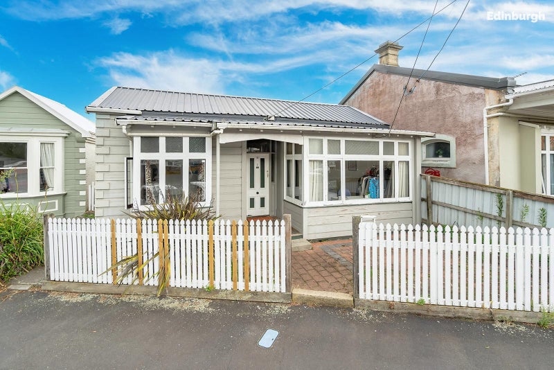11 Brook Street, North Dunedin, Dunedin - Carousel 1