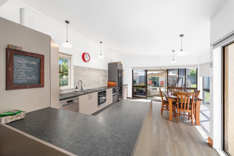 8 Montagu Street, Feilding, Feilding - Carousel 2