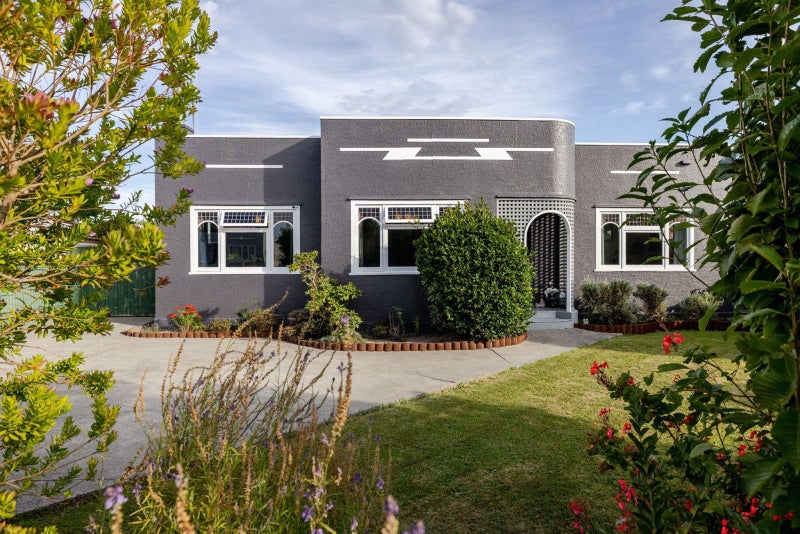 32 Rewa Street, Takaro, Palmerston North - Carousel 1