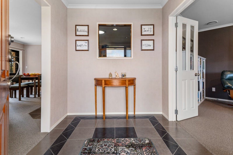 16 Frame Place, Owhata, Rotorua - Carousel 2