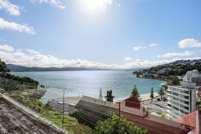 3 Oriental Terrace, Oriental Bay, Wellington - Carousel 1