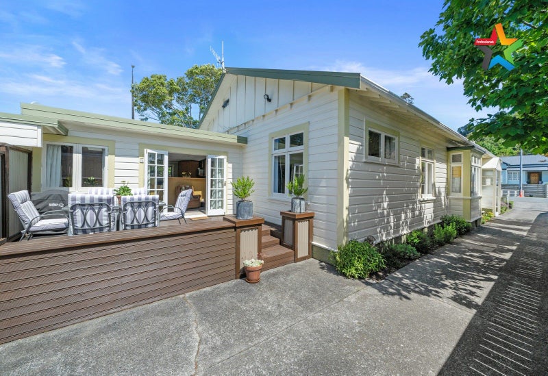 2A Pharazyn Street, Melling, Lower Hutt - Carousel 1