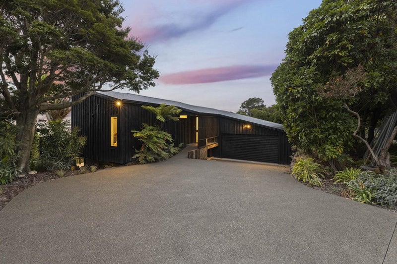 1/24 Revelation Drive, Clifton, Christchurch - Carousel 1