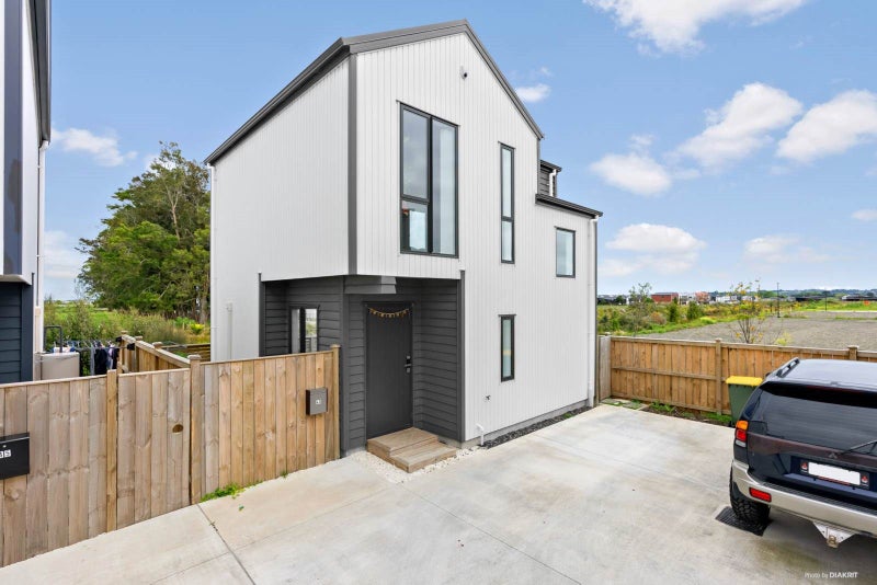 43 John Gray Street, Ardmore, Auckland - Carousel 1