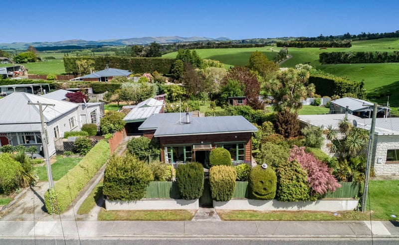 90 Baker Street, Stirling - Carousel 2