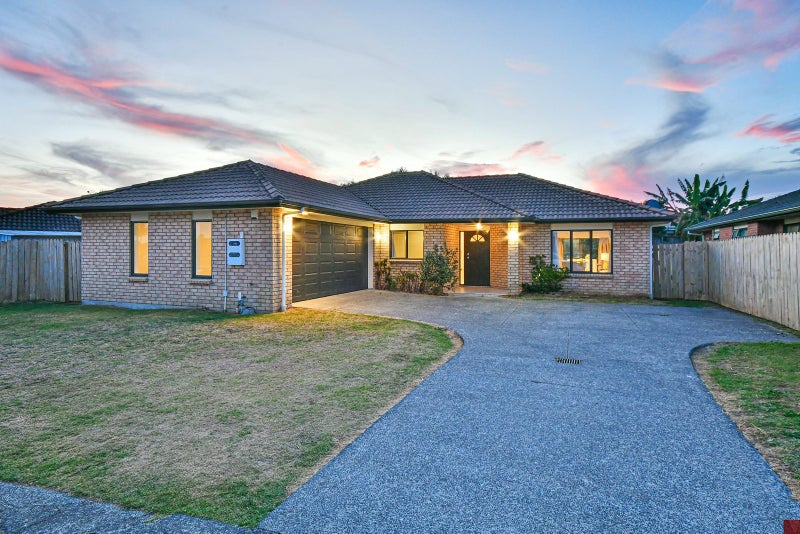 28 Nicholas Gibbons Drive, Clendon Park, Auckland - Carousel 2