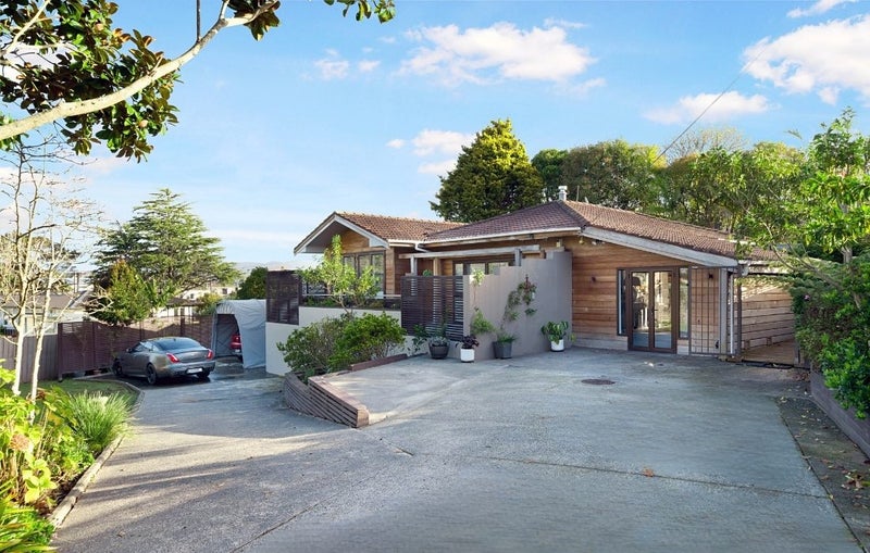 89A View Road, Henderson, Auckland - Carousel 1