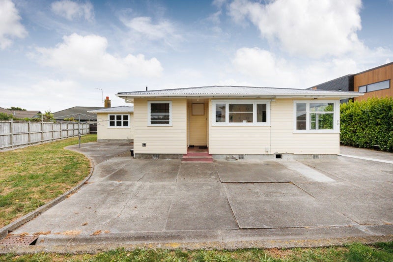 20 Roy Street, Palmerston North, Palmerston North - Carousel 1