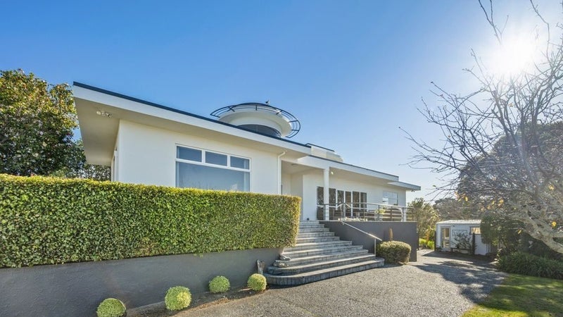 13 Lighthouse Road, Bluff Hill, Napier - Carousel 1