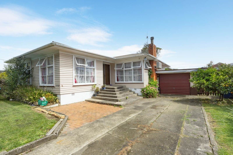24 Vanguard Road, Kelston, Auckland - Carousel 1
