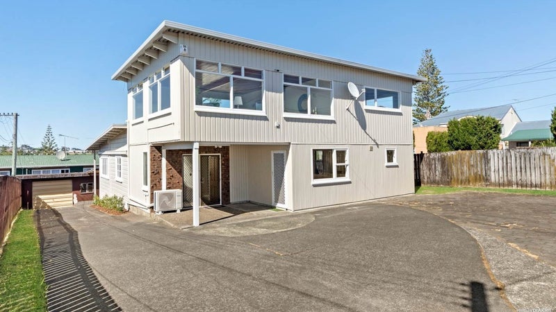 162 White Swan Road, Mount Roskill, Auckland - Carousel 1