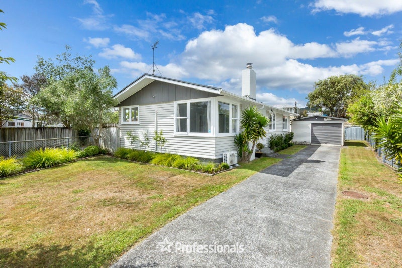 16 Ruru Crescent, Heretaunga, Upper Hutt - Carousel 1