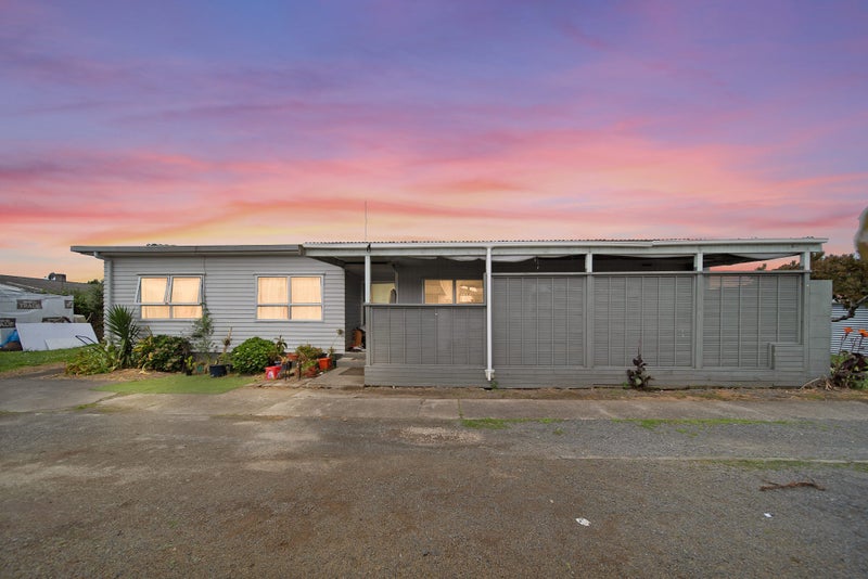32 Idlewild Avenue, Mangere, Auckland - Carousel 2