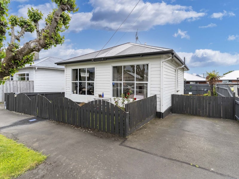 30 Baker Street, Caversham, Dunedin - Carousel 1
