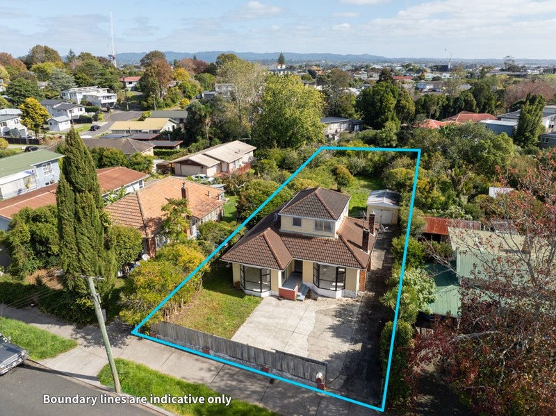 17 Bollard Avenue, New Windsor, Auckland - Carousel 1