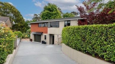 32 Resthill Crescent, Glenview, Hamilton - Carousel 1