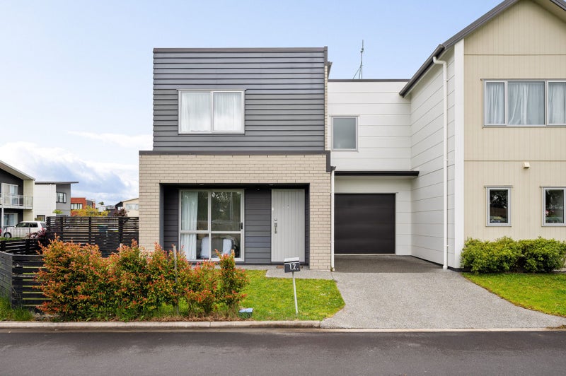 12 Anna Jean Crescent, Flagstaff, Hamilton - Carousel 1