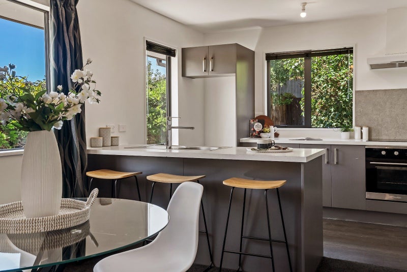 2/65 Kuaka Crescent, Bromley, Christchurch - Carousel 1