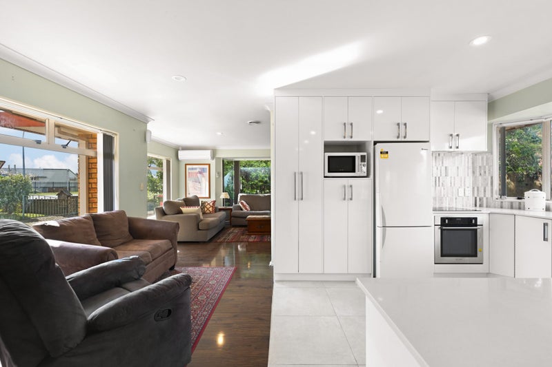 2 Kingsford Mews, Hamilton East, Hamilton - Carousel 1