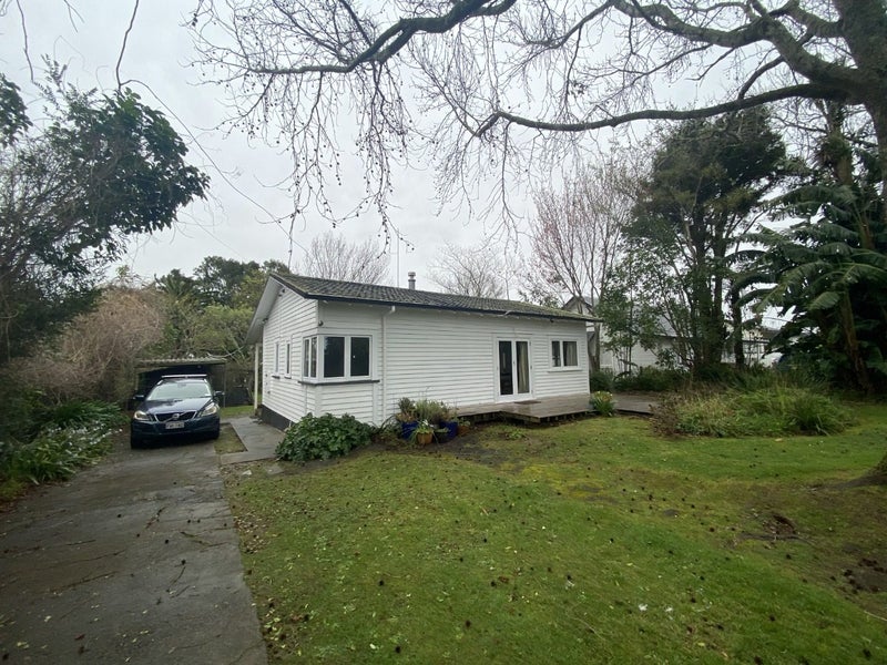 29 Mcrobbie Road, Papakura - Carousel 1
