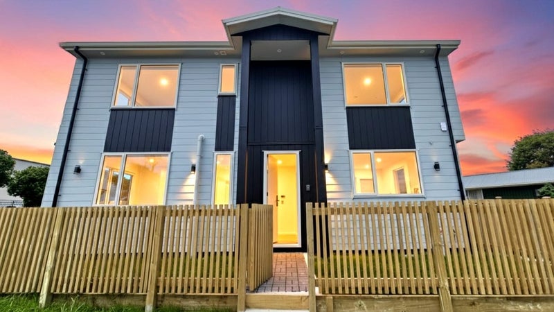 2A Feasegate Street, Manurewa, Auckland - Carousel 1
