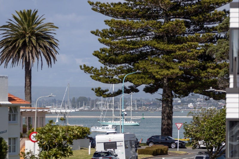 40K Maunganui Road, Mount Maunganui - Carousel 21
