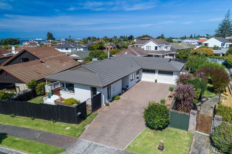 5 Cathray Place, Matua, Tauranga, Bay Of Plenty - Carousel 2
