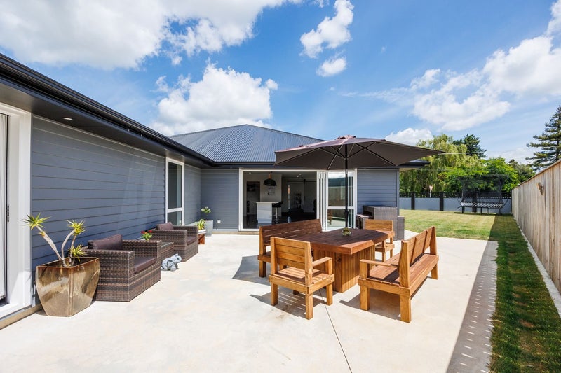 64 Pharazyn Street, Feilding, Feilding - Carousel 1
