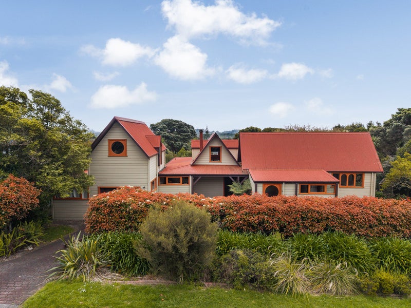 6 Huia Street, Waikanae - Carousel 2