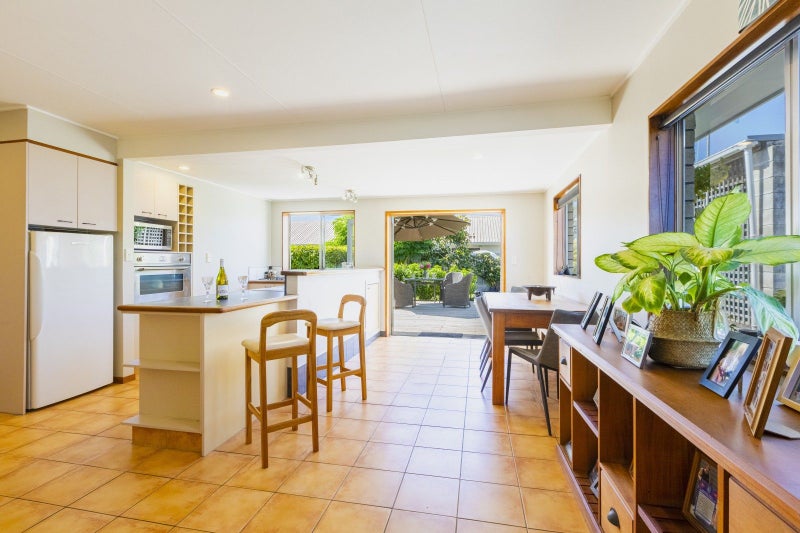 15 Spriggs Crescent, Greenmeadows, Napier - Carousel 2